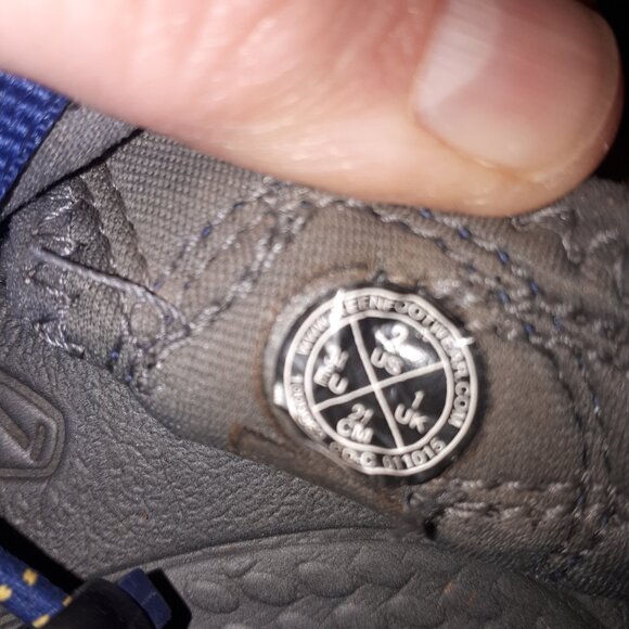 Keen boys sandals. Size 2, 21cm - Picture 3 of 3